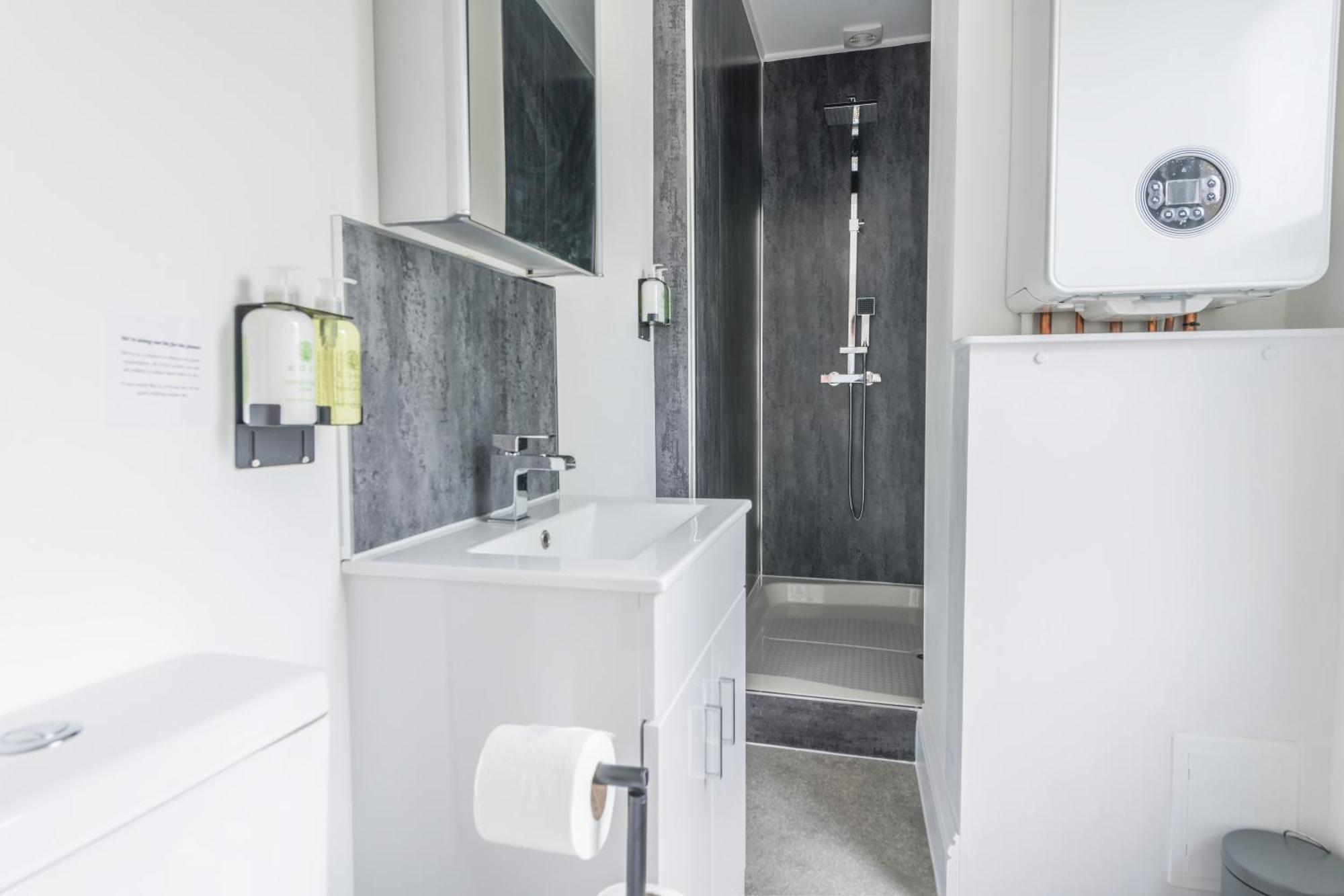 Skyfall With Free Parking For Families & Business By Prescott Apartments Bristol Luaran gambar