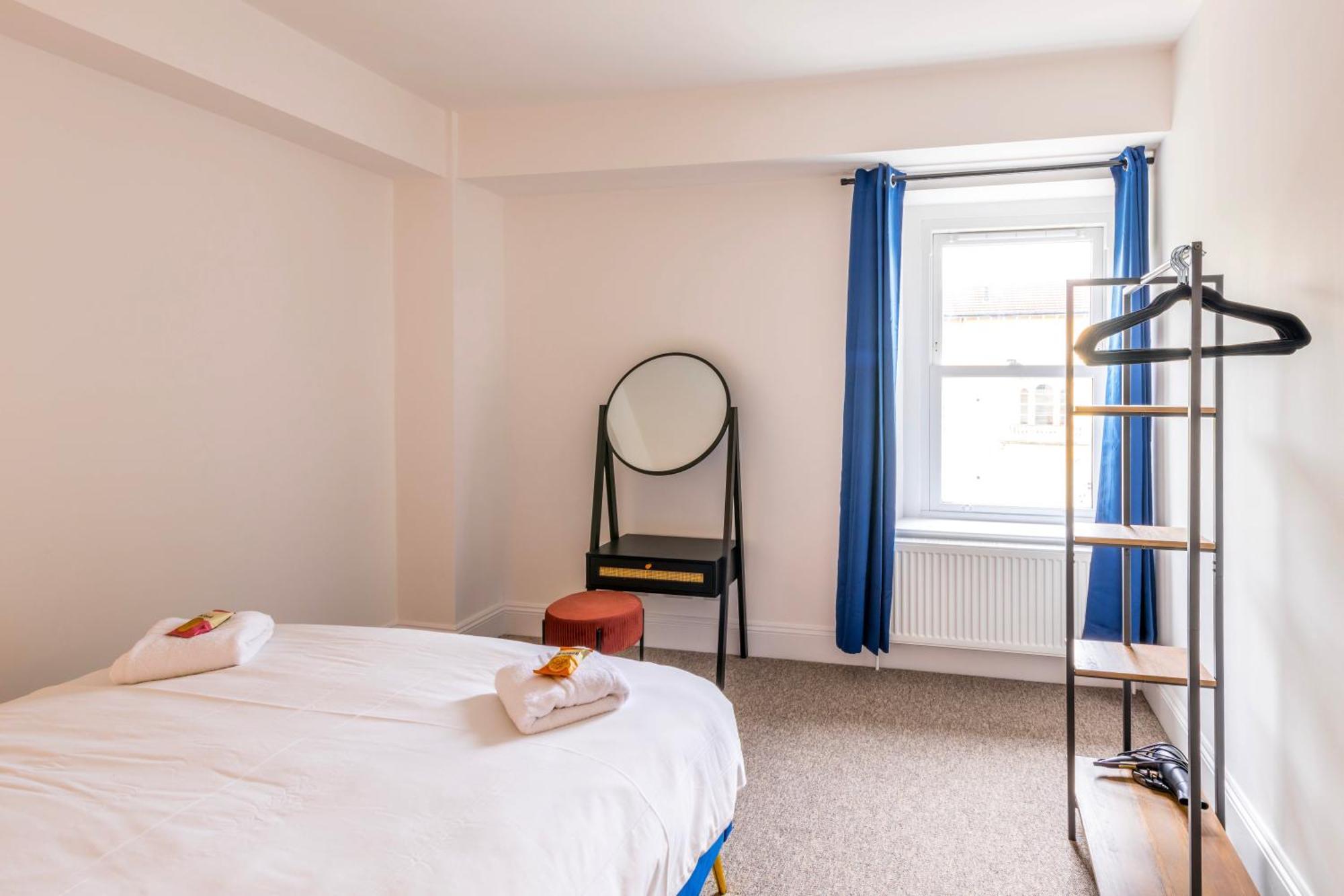 Skyfall With Free Parking For Families & Business By Prescott Apartments Bristol Luaran gambar
