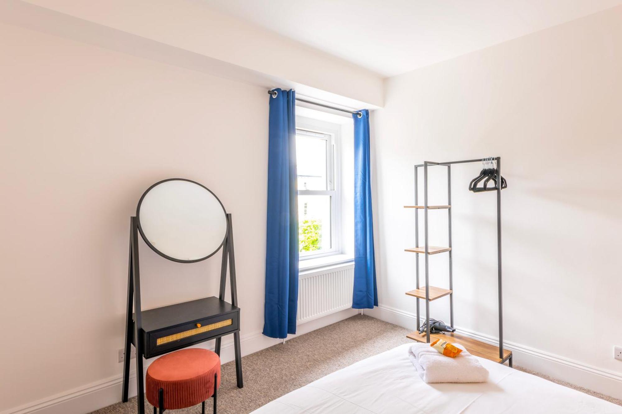 Skyfall With Free Parking For Families & Business By Prescott Apartments Bristol Luaran gambar